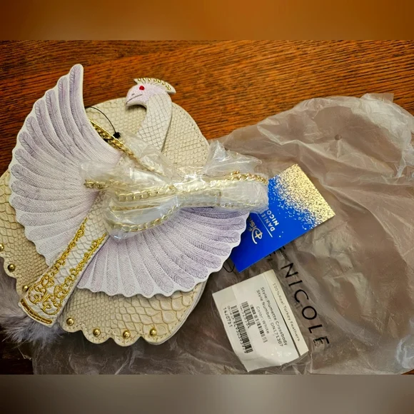 NWT Danielle Nicole Disney Plumette Duster Crossbody Beauty and the Beast - Picture 4 of 4